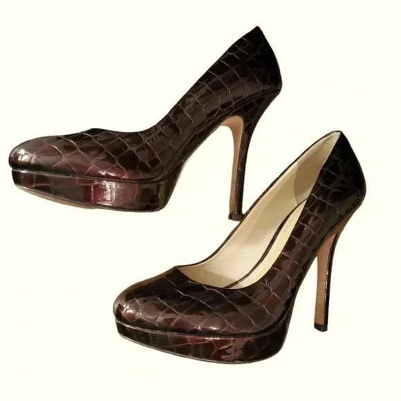 Joan & David DV Flipp brown crocodile platform heels - Picture 2 of 9